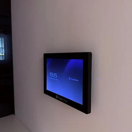 Апартаменты Luxury Flat In East Gate Living