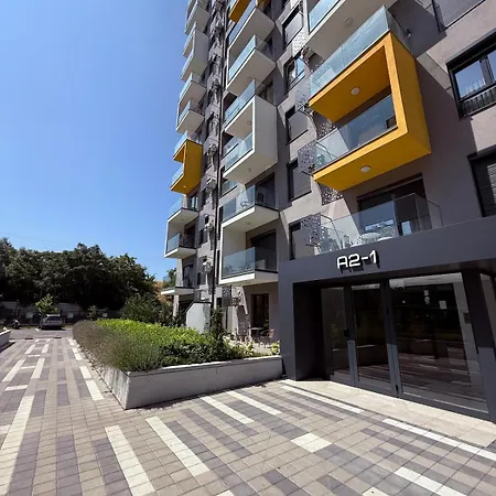 Luxury Flat In East Gate Living Скопье